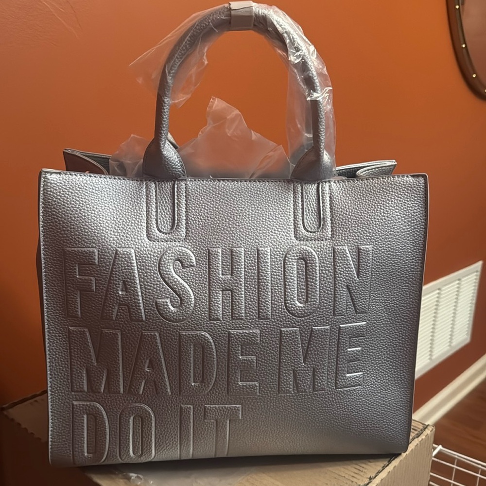 Fashion made me do it tote bag